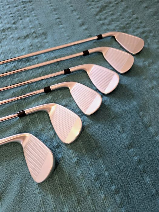 Set ferros Taylormade Qi10 5-PW Regular ( c/ oferta de Gap Wedge)
