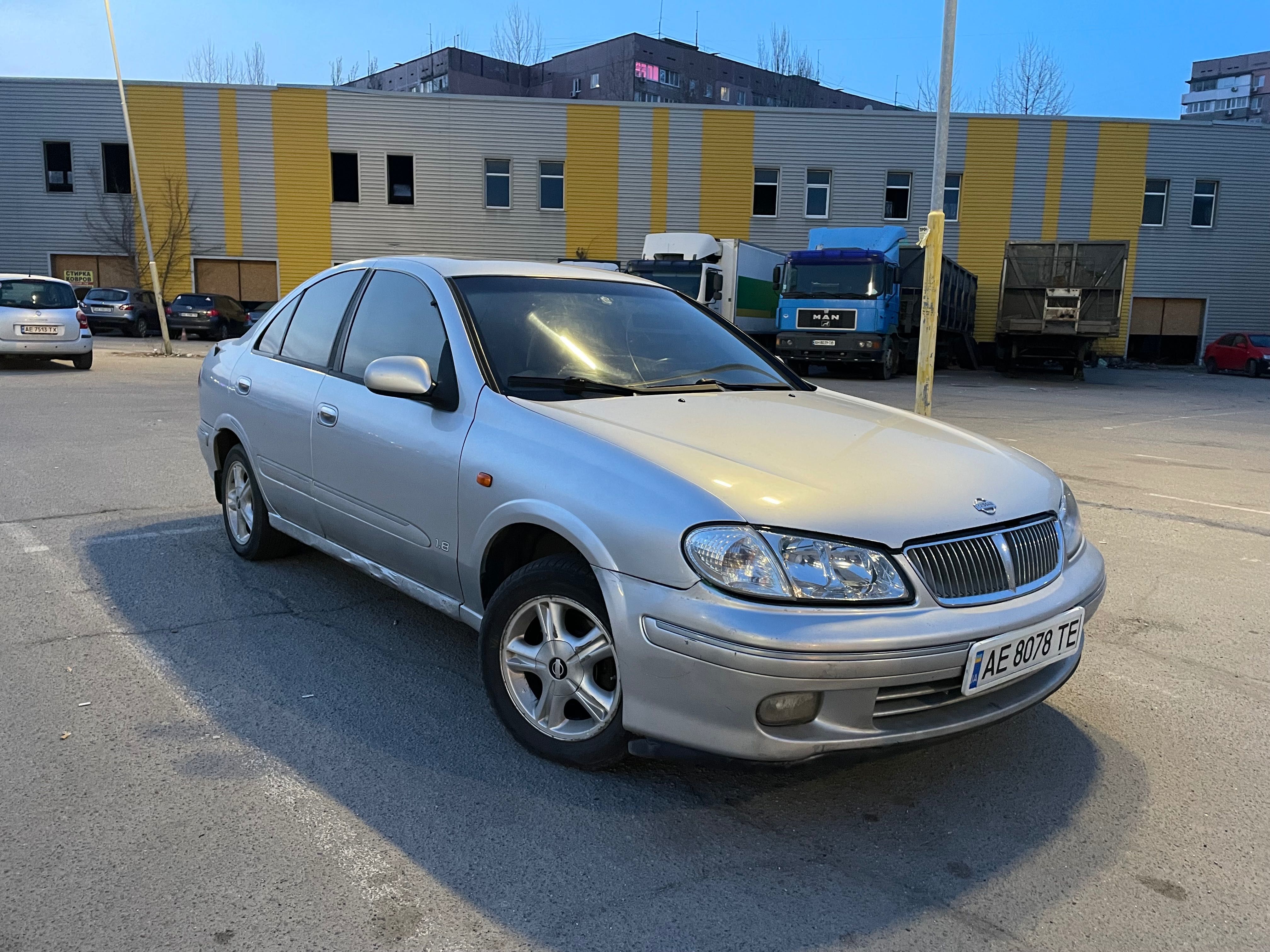 Nissan sunny 2002