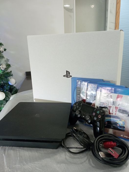PlayStation 4 com 5 jogos e comando