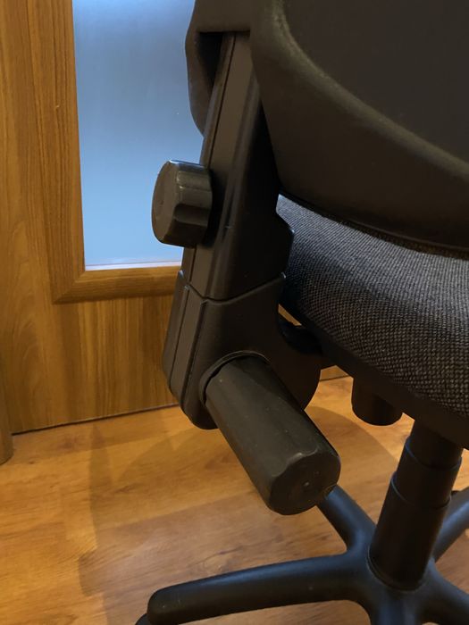 Krzesło obrotowe czarne