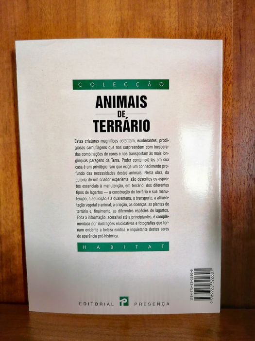 Livro Animais de terrário