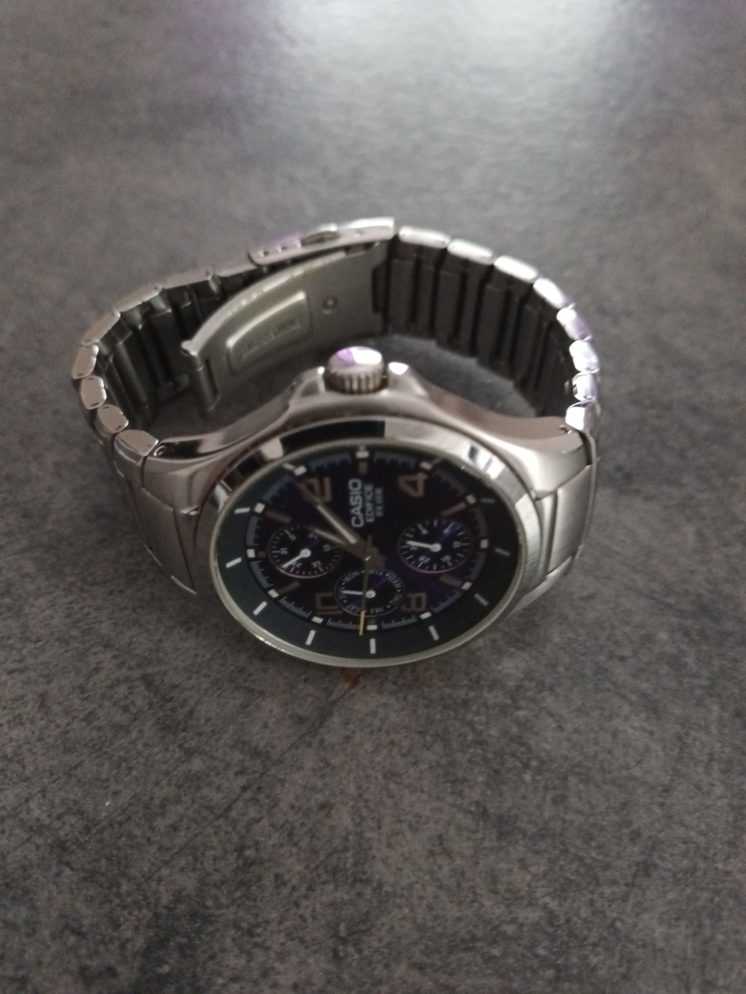 Zegarek Casio Edifice WR 100M