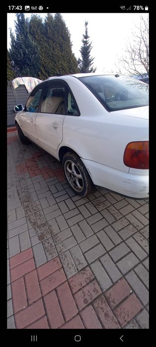 AUDI A4 1.6 benzyna 1995r