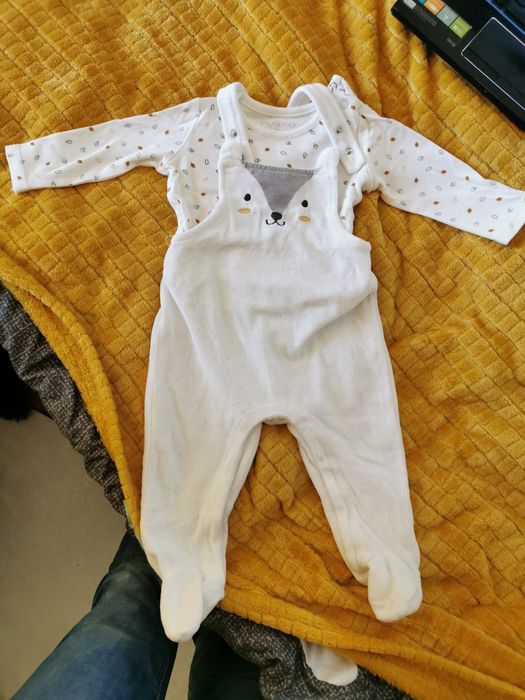 Super zestaw ogrodniczki plus bluzka