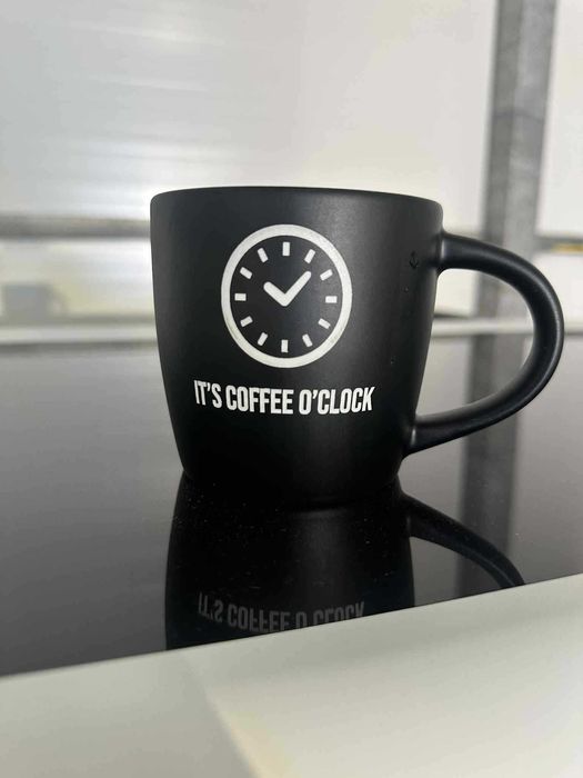 Kubek z grawerem – Nie mów do mnie przed 10:00  matowy białe wnętrze