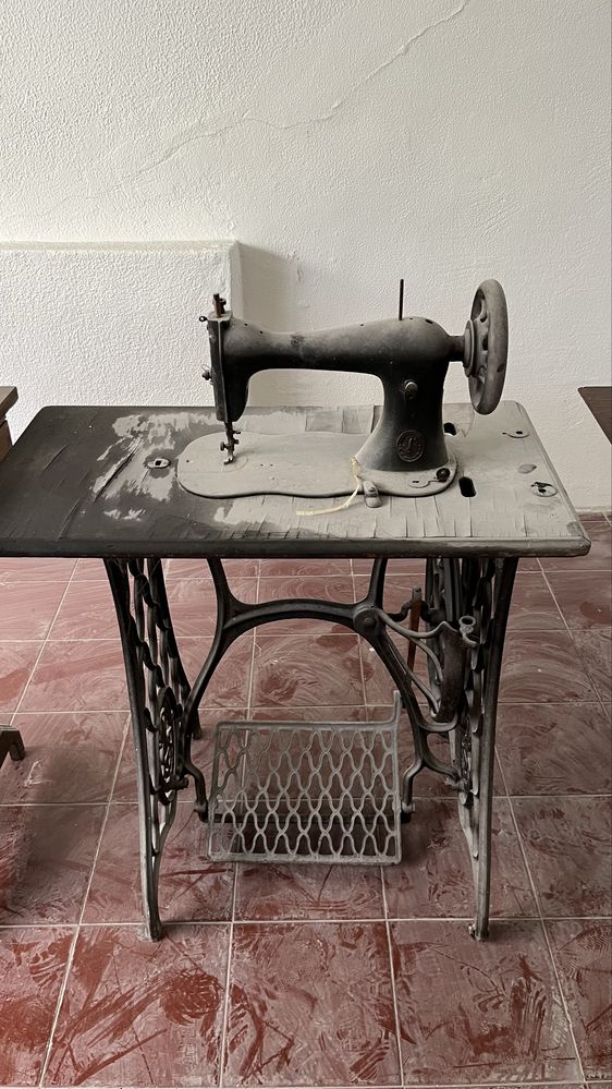 3 Maquinas de costura