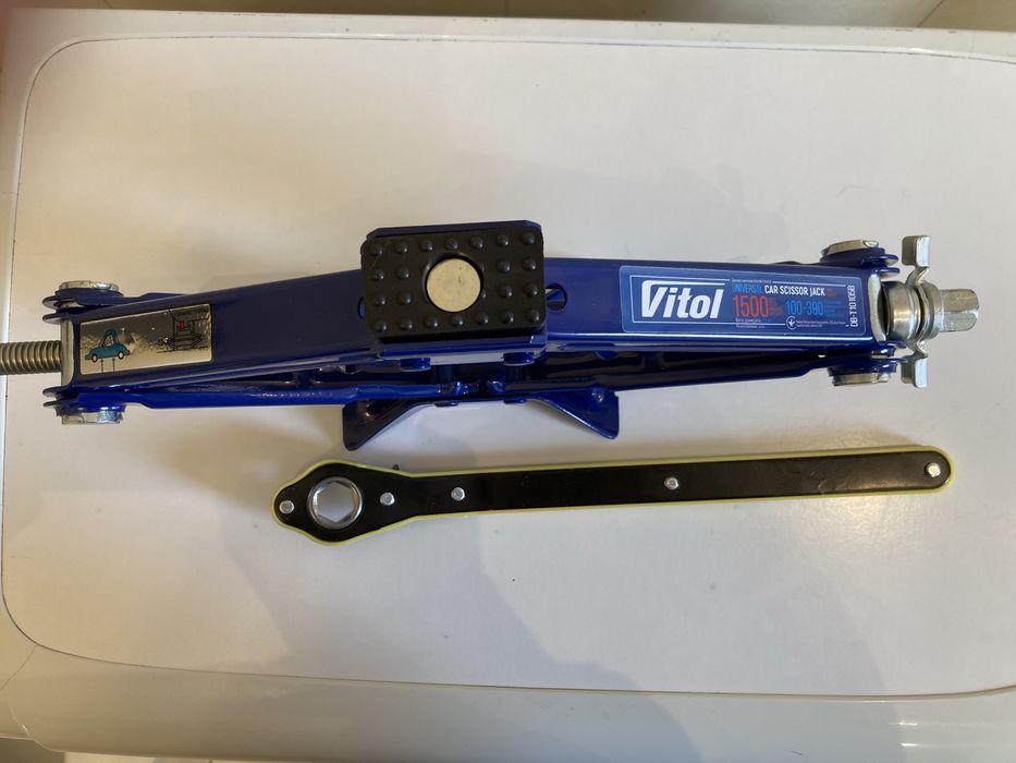 Домкрат механічний VITOL. НОВИЙ