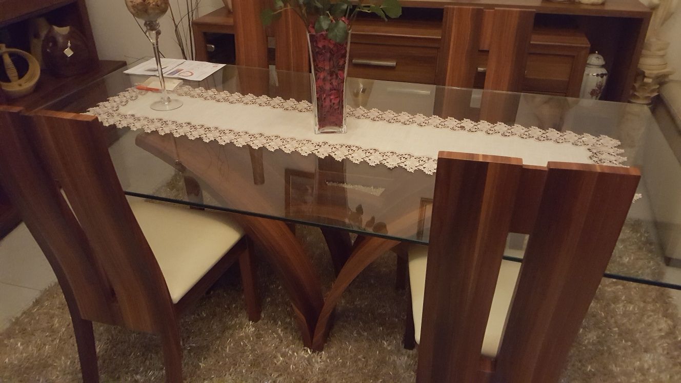 moveis de sala e toalhas de linho