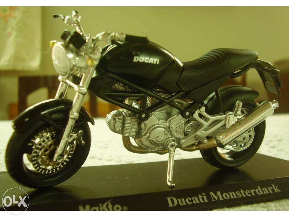 Coleção de 60 modelos escala 1:18 - "Super Motos"