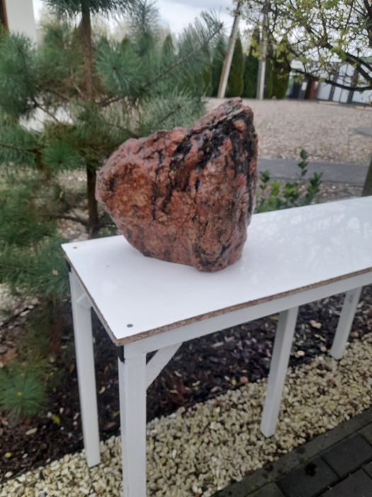 Duży kamień do akwarium