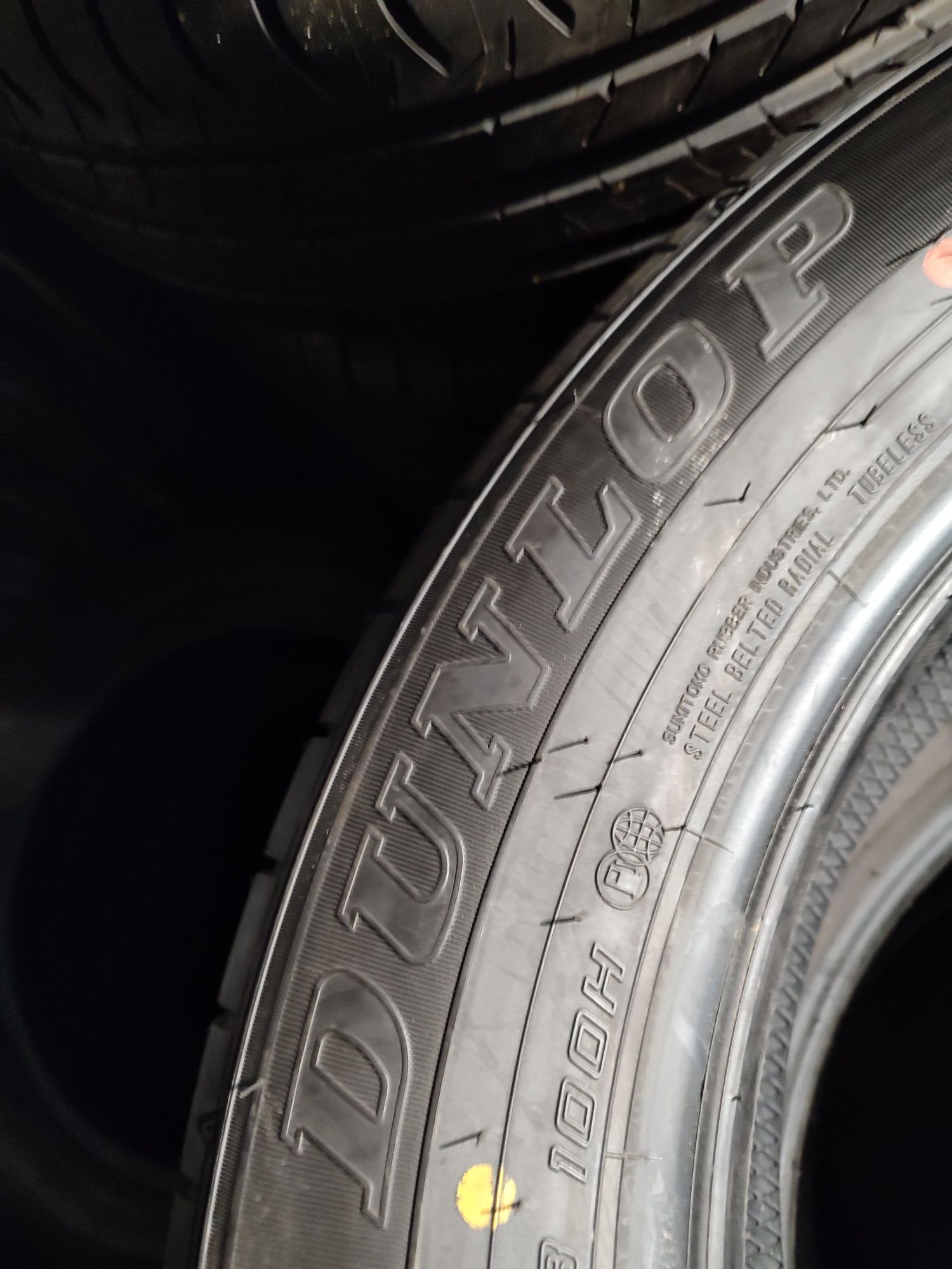 225/60/18 Dunlop 2021r. nowe, cena.za 4 szt.