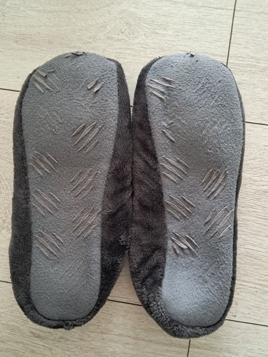 Pluszowe miękkie kapcie chłopięce Marvel rozm. 37-38