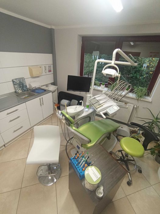 Sprzedam kompletny unit stomatologiczny