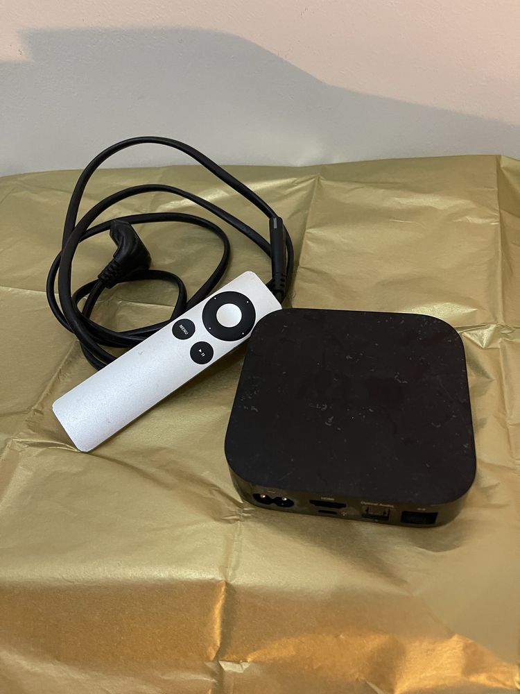 Apple TV Model A1469 3th Gen 8GB HD Airplay Wireless Media Streamer