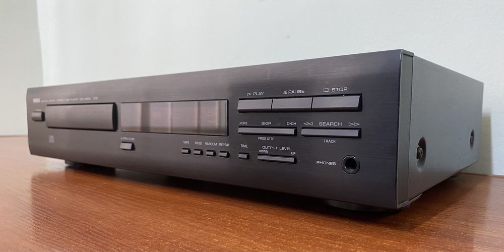 CD програвач Yamaha CDX-450E