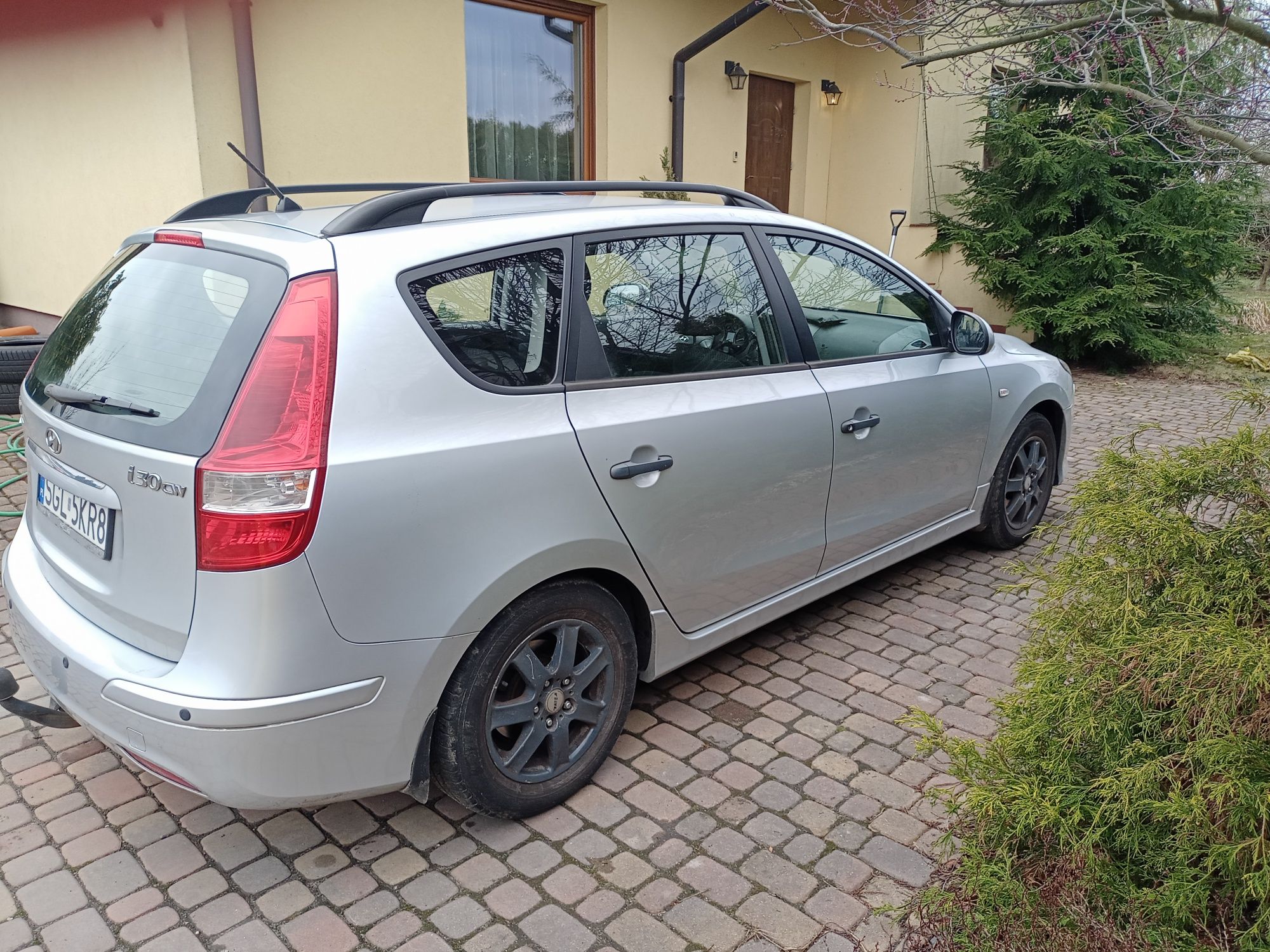 A samochód sprzedam Hyundai i30 CW, 1600 benzyna 126 KM