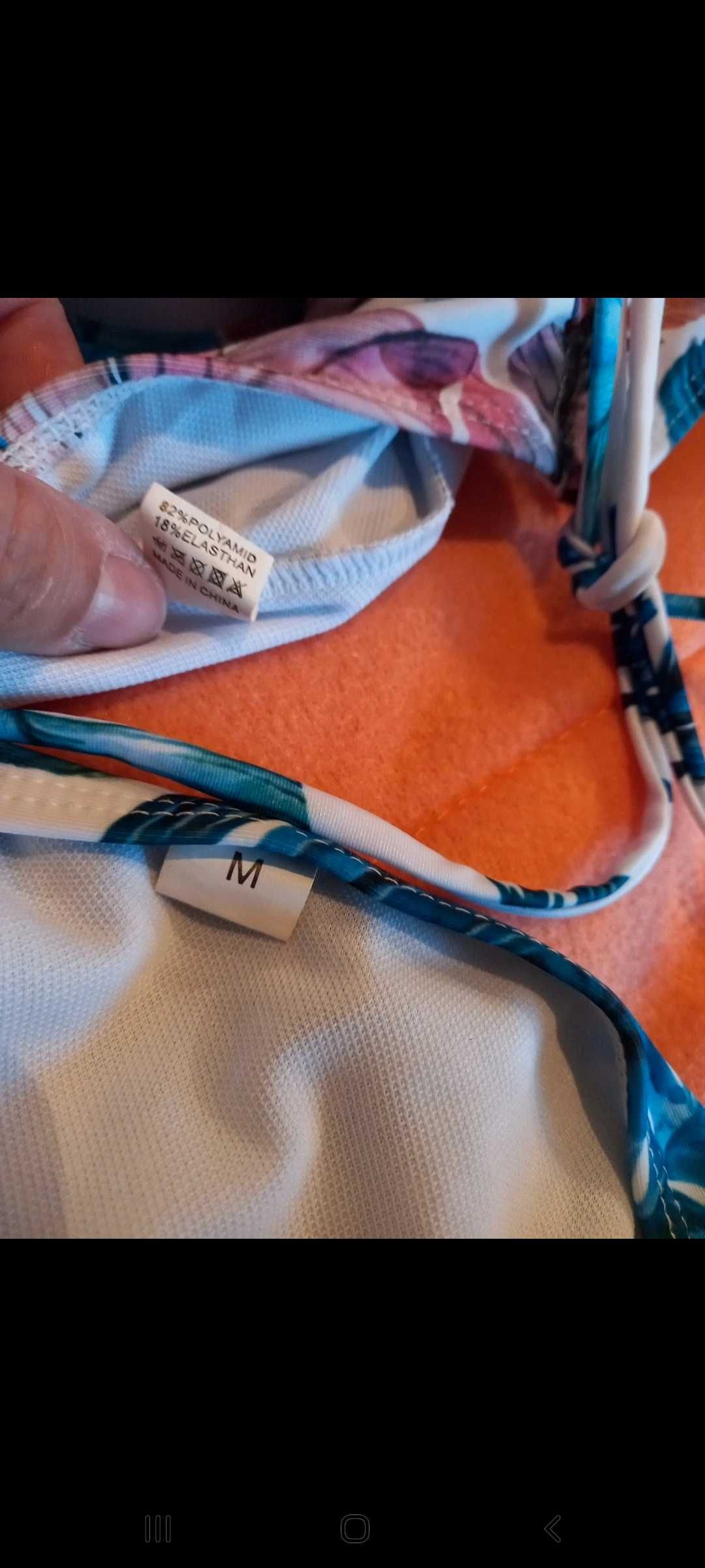 Tanquini branco com padrão floral - M - Local