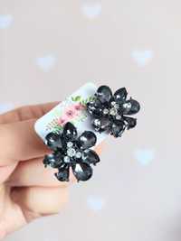 Kolczyki sztyfty kwiatki kryształki czarne nowe eleganckie na co dzień