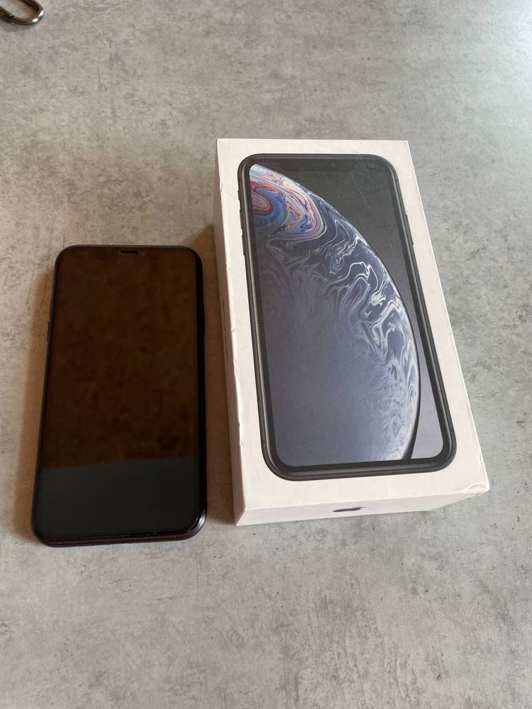 Продам IPhone XR 64 gb