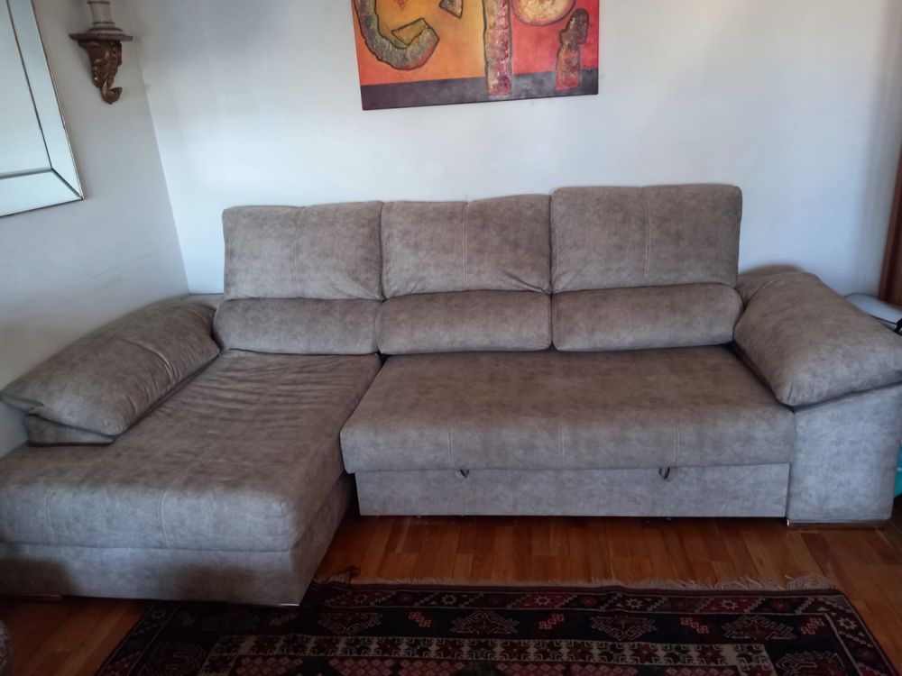 Sofá cama com  chaise