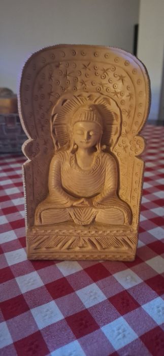 Estátua feita em madeira Sandalo