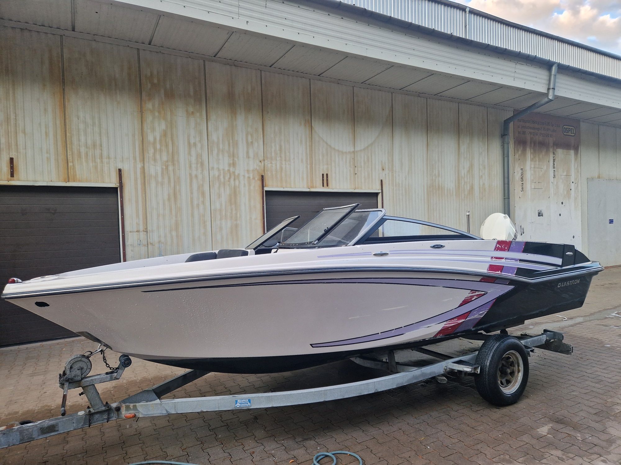 Łódź motorowa Glastron GTS200