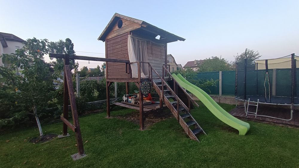 Дерев'яний будинок