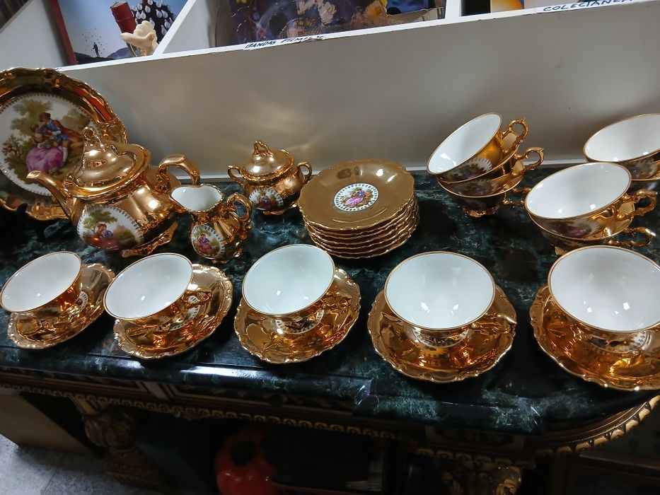 Serviço de chá Rococó antigo