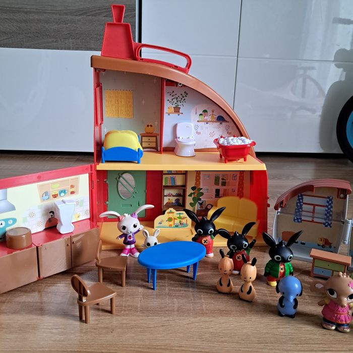 Zestaw domek bing sklep poli domek pando figurki