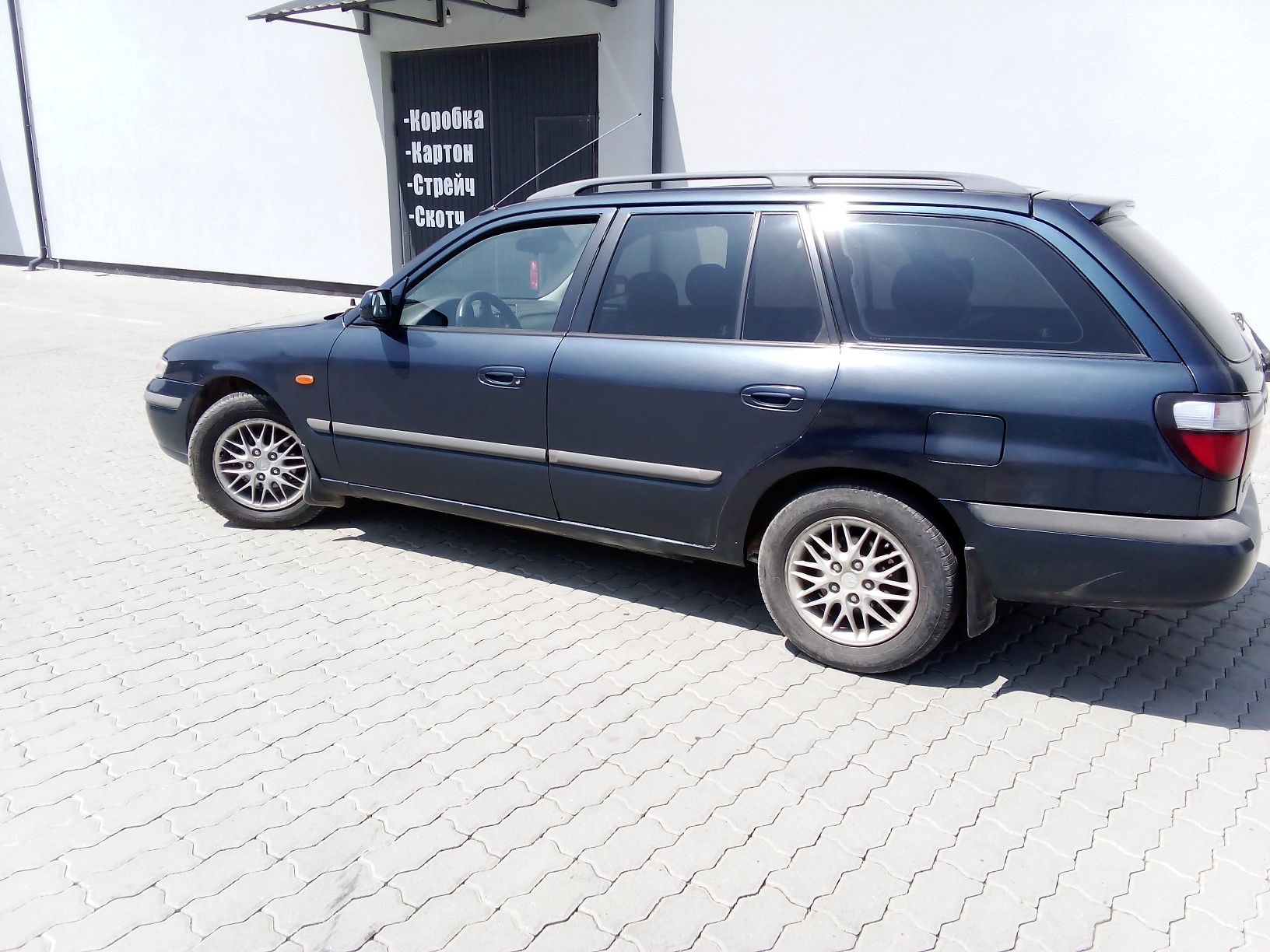 Машина Mazda 626 універсал пятидверний