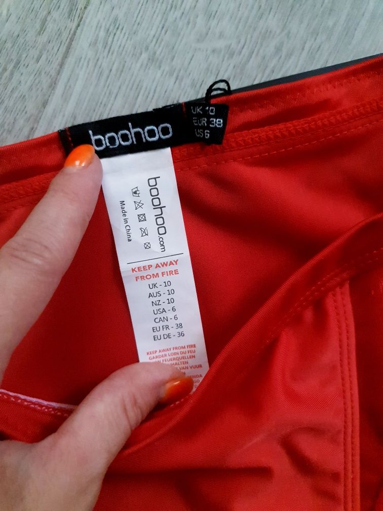 Продам новый купальник Boohoo