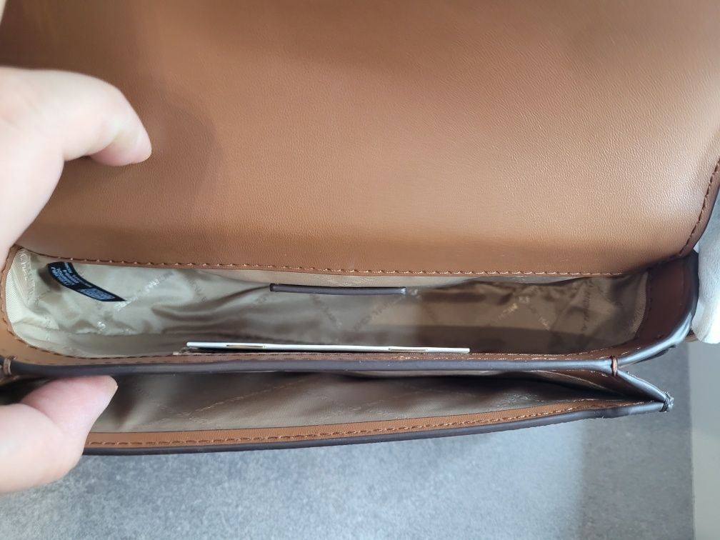 Śliczna torebka Michael Kors