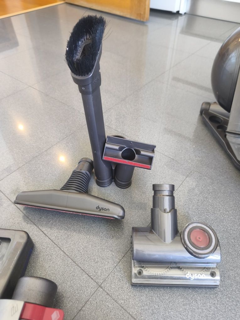 Dyson DC37 Advanced  Allergy