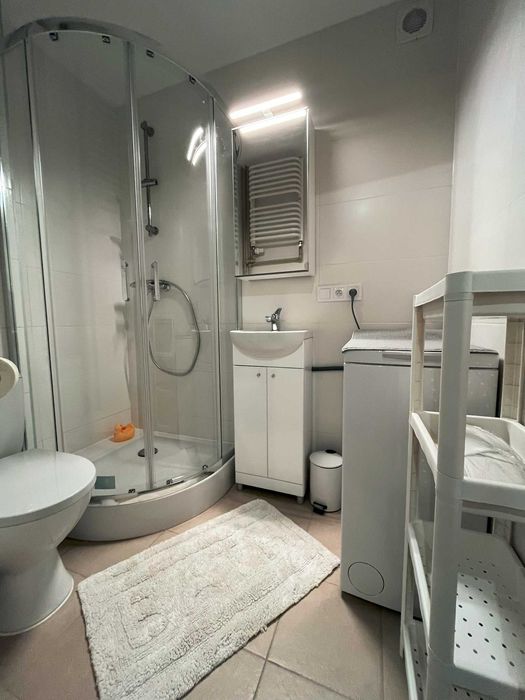 wynajmę pokój z balkonem 1 os. Metro Młynów 600 mkw BEZPOŚREDNIO