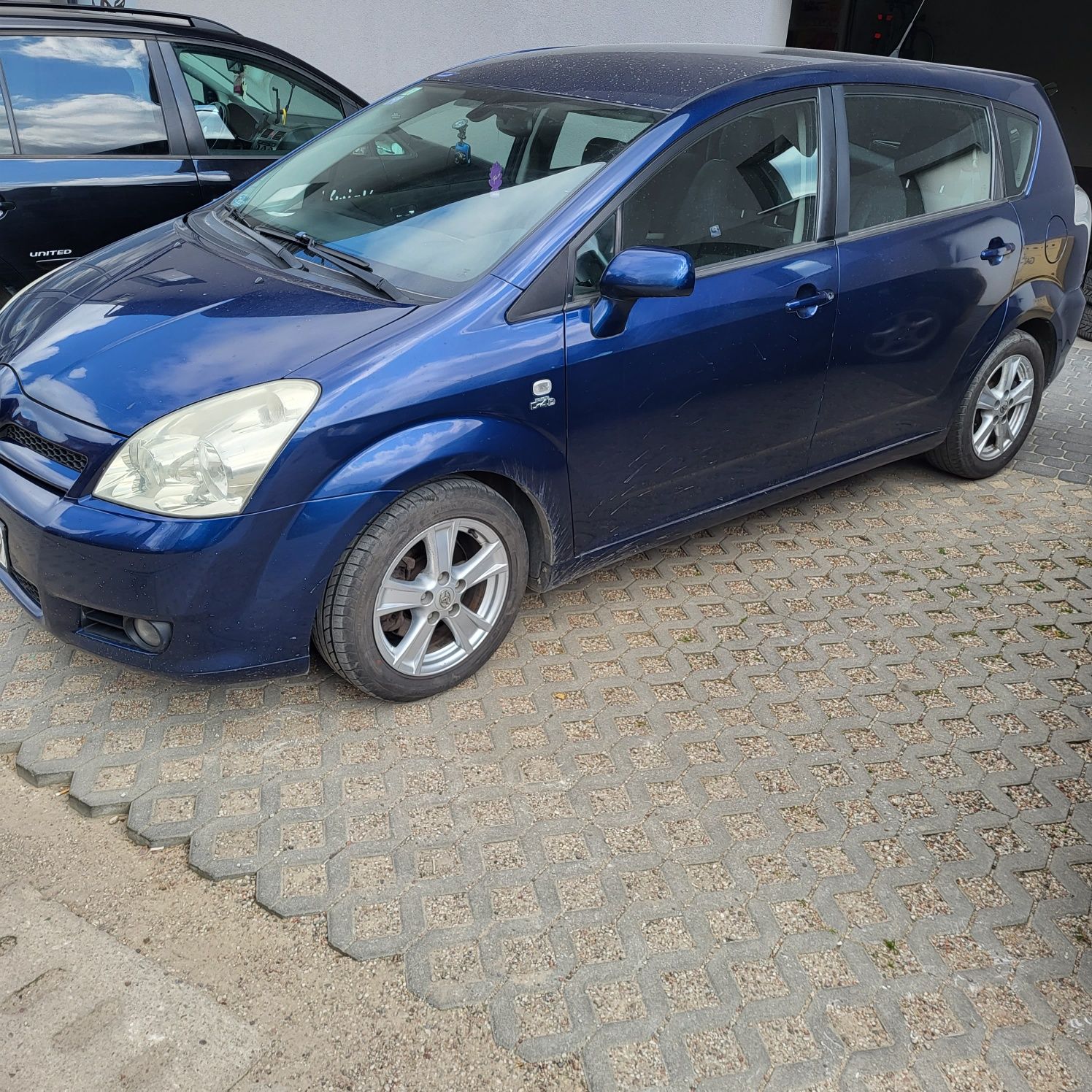 Toyota Corolla Verso 2.0 D4D, 116KM, 7 osób.