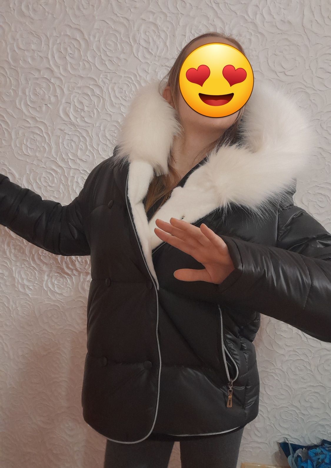 Стильна куртка для дівчини