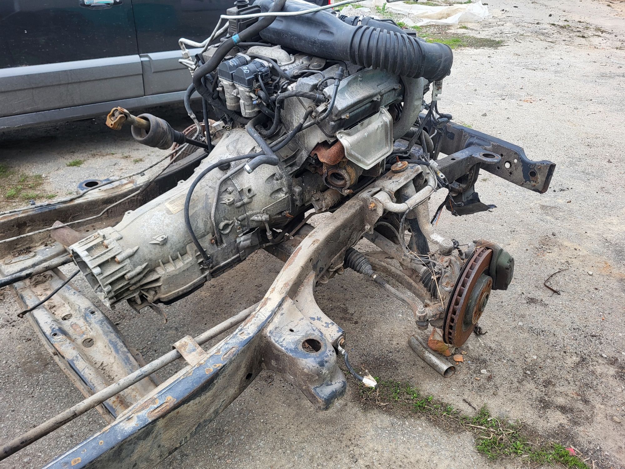 Мерседес ML 400. Запчастини