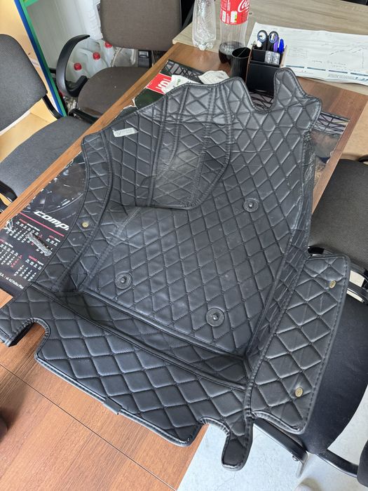 Килимки 3D салону Jaguar I-Pace | екошкіра, індивідуальний крій