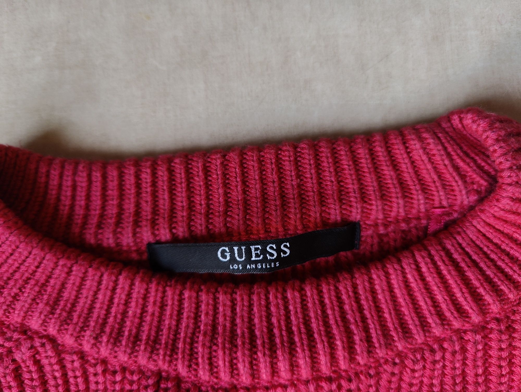 Mięciutki sweterek dla dziewczynki Guess/ XS-S
