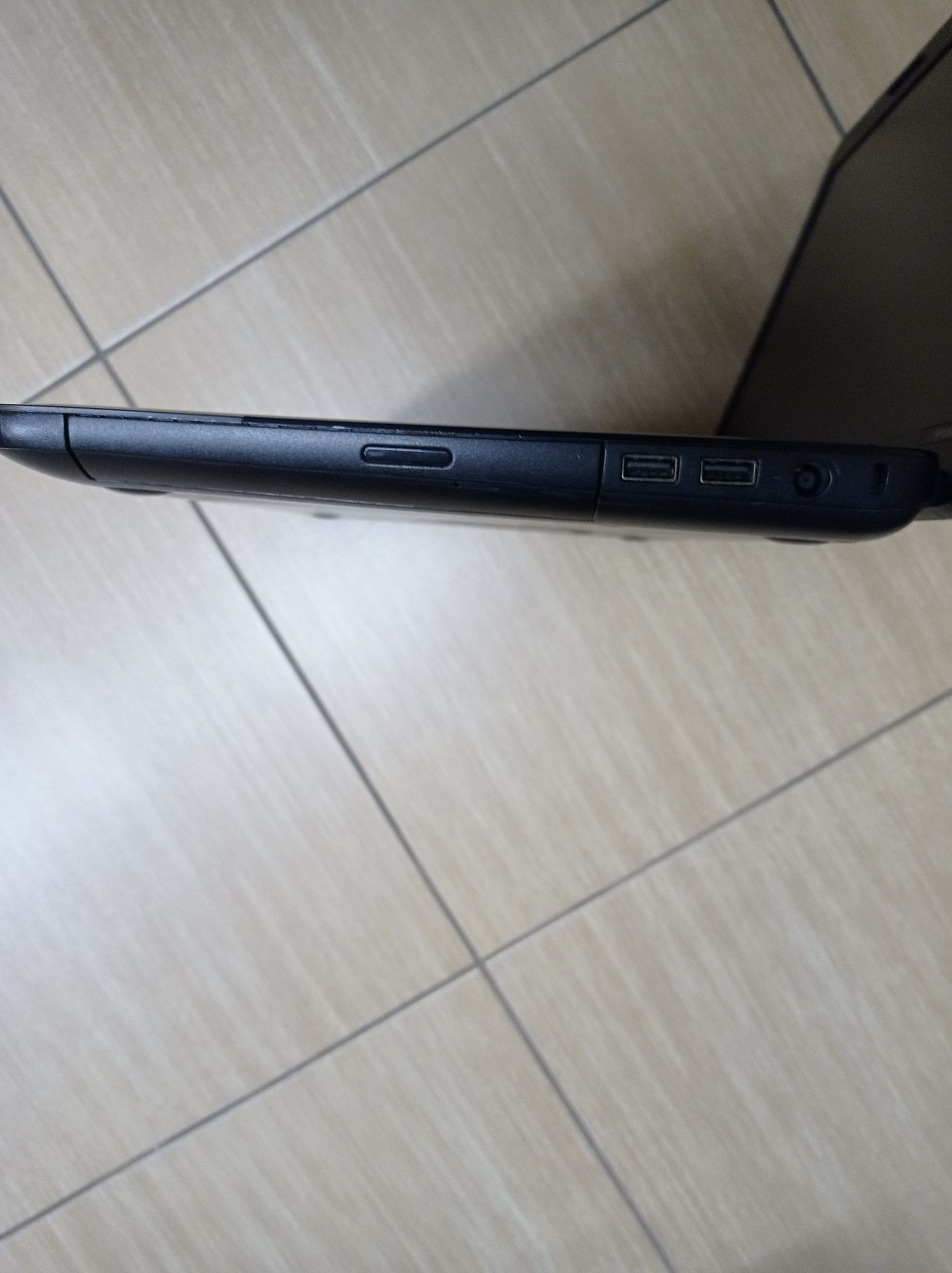 Laptop HP 650 4\128GB