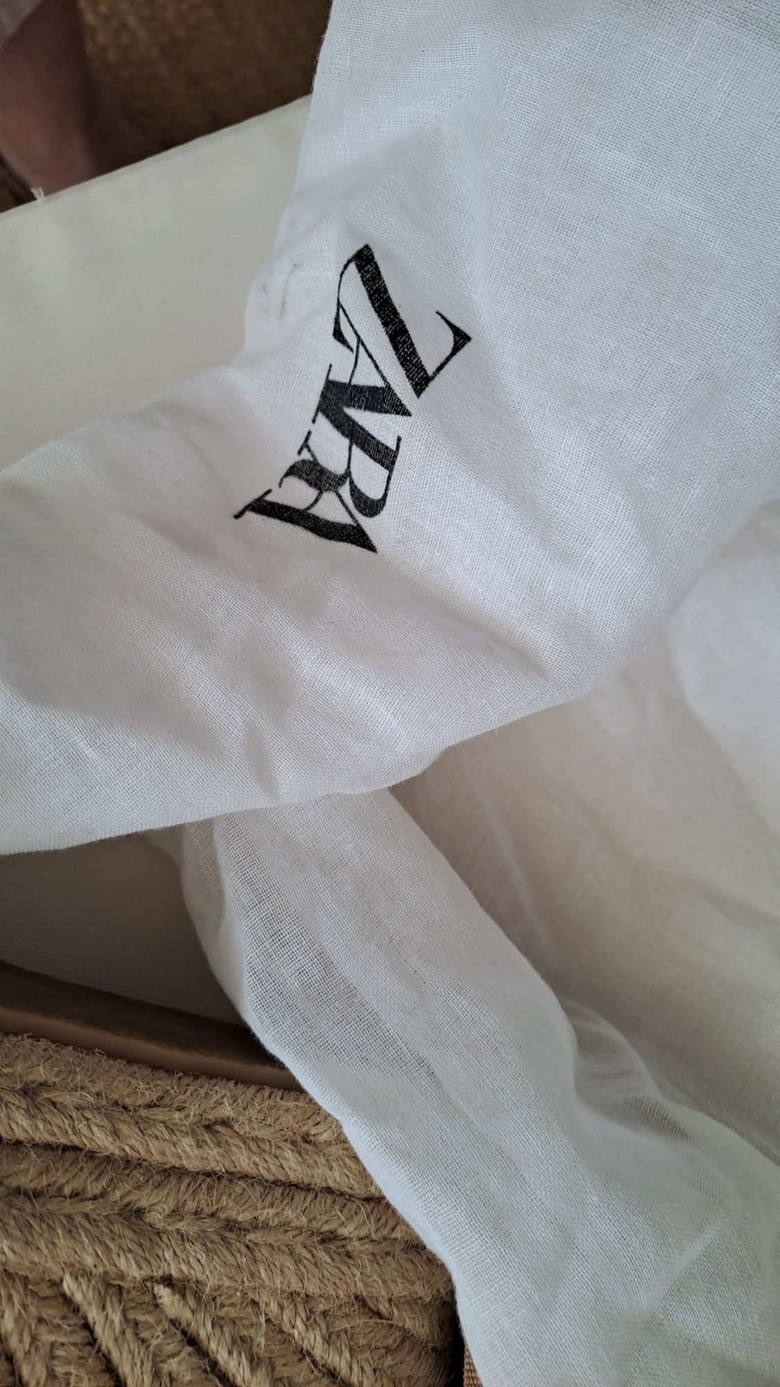 Alpercatas Zara croché e corda