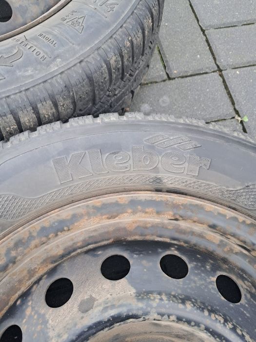 Opony 14 z felgami stalowymi