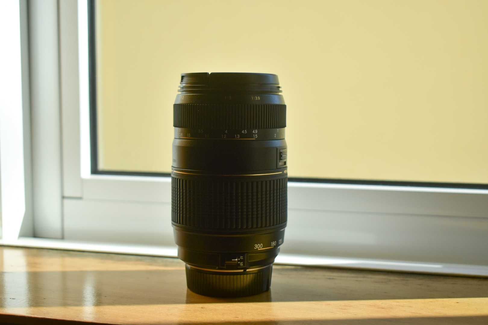 Tamron 70-300mm f/4-5.6 para Nikon (FX/DX) – Ótimo Estado