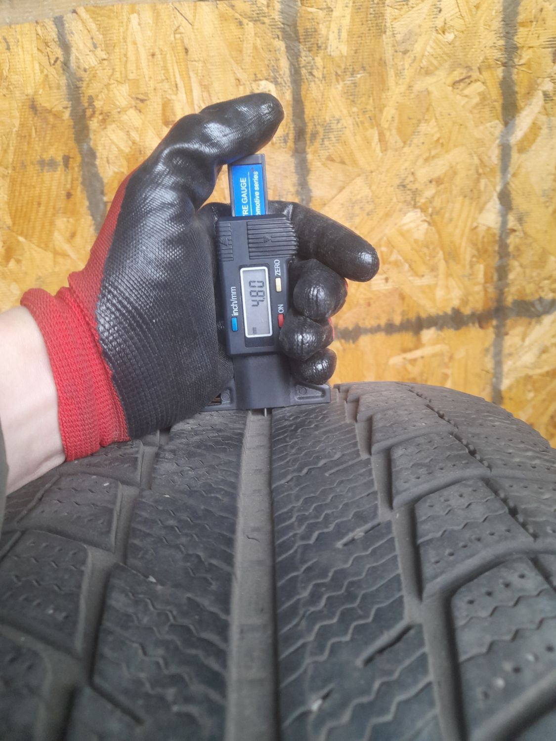 Шини Michelin Latitude X-Ice 2 265/65 R17 112T Б/У 4,5 мм