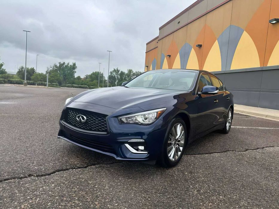 Infiniti Q50      2024