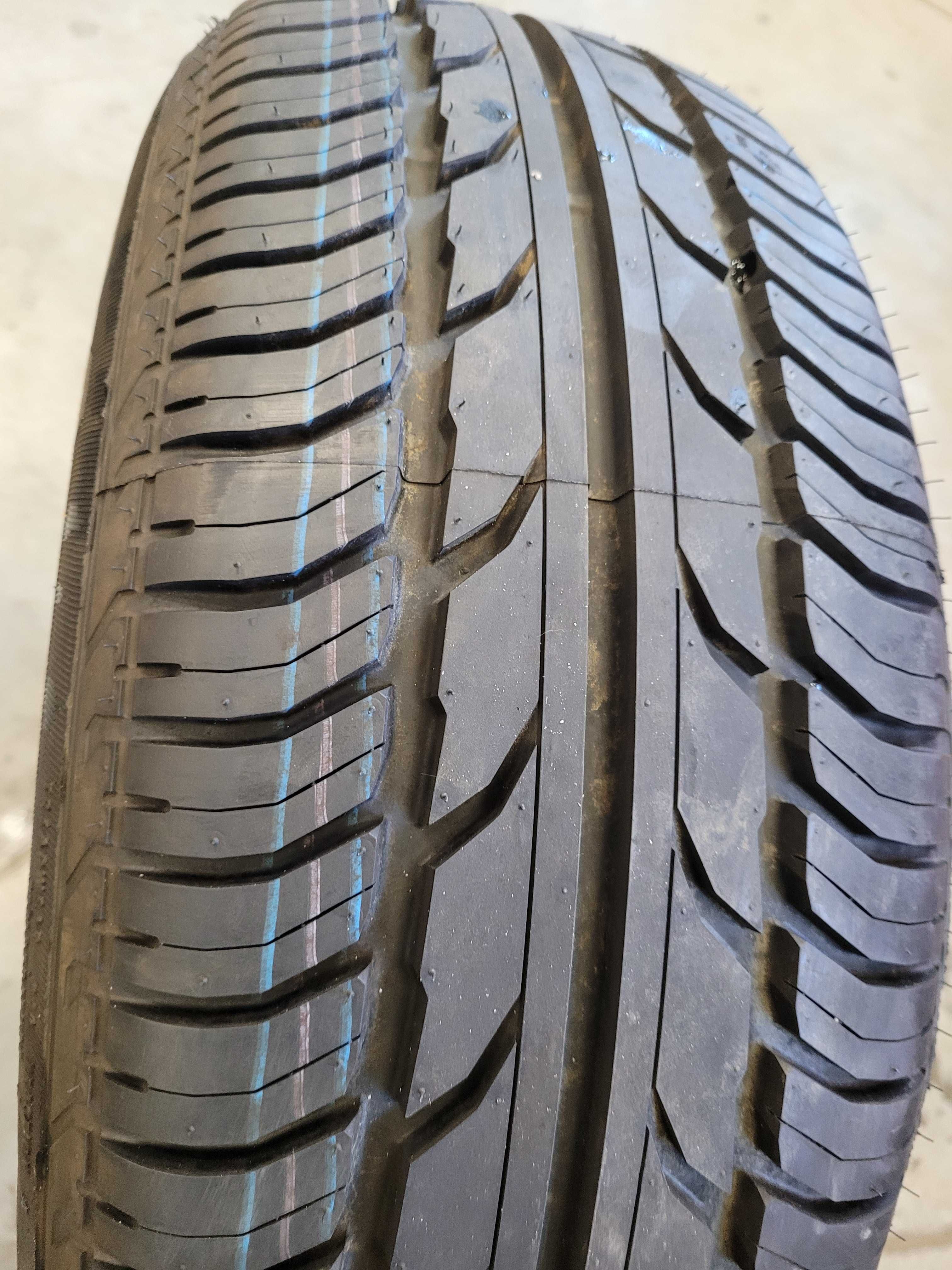 Opona fulda 225/60r 16