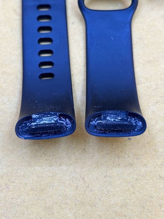 smartband fitbit charge 5 czarny uszkodzony opis