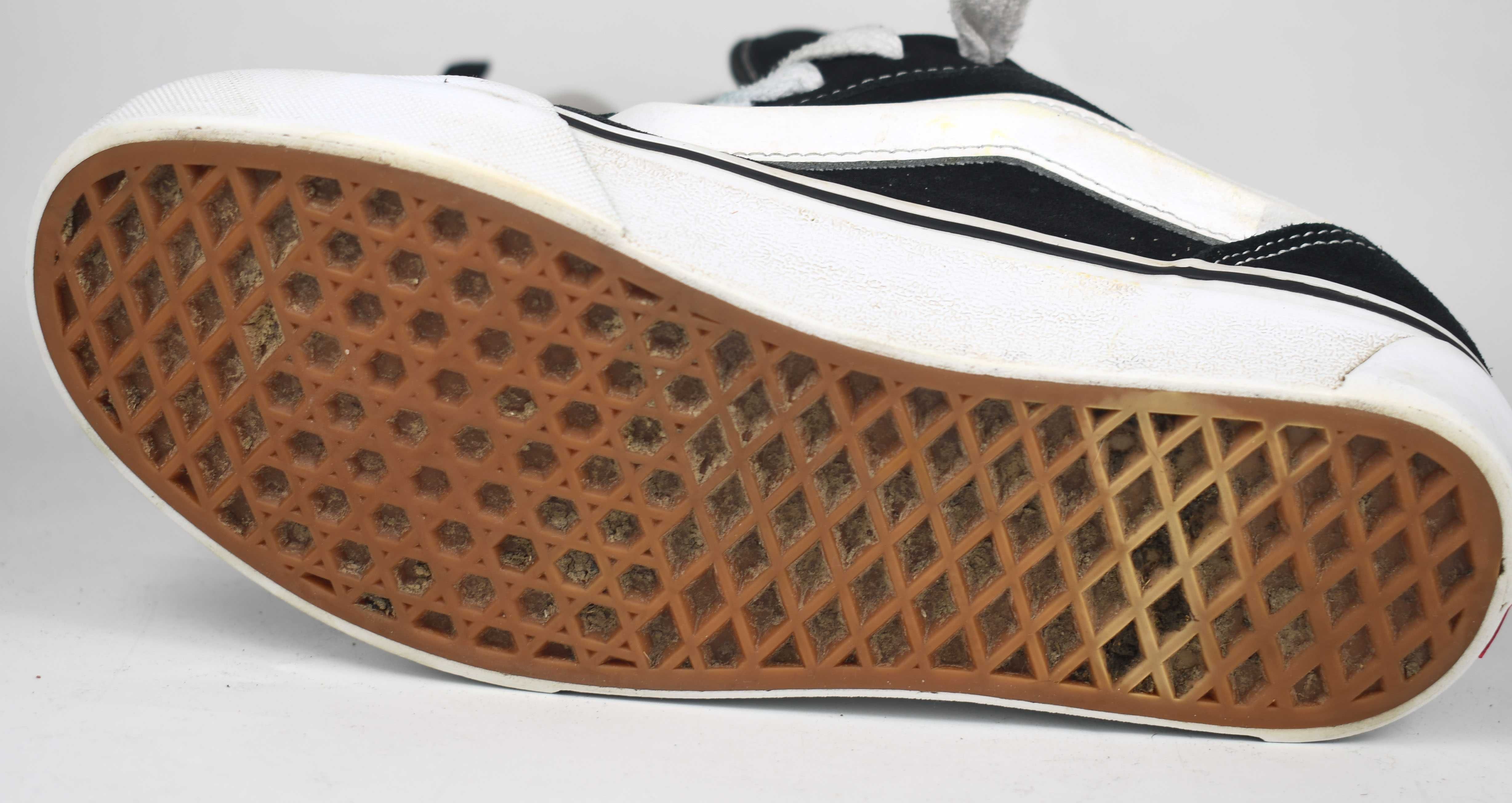 Używane Buty Vans Knu Skool Over 'Black True White' roz. 38