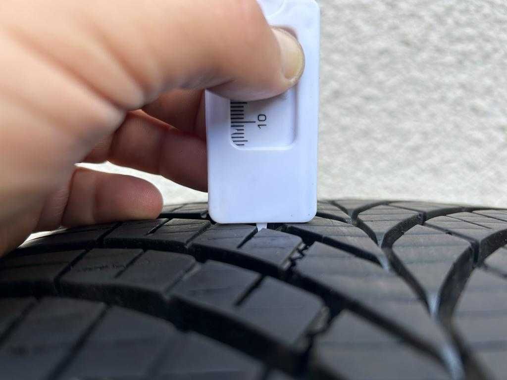 Goodyear Vector 4 Season GEN-3 255/45/20 Rok 2021 1x8mm