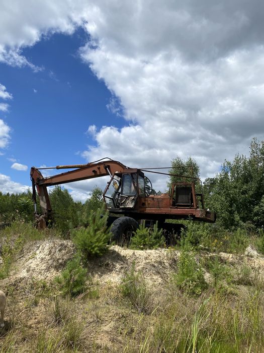 Продам екскаватор 4321
